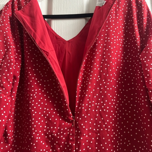 NWT Red And White Dress With Bell Sleeves Size Large - Picture 6 of 9